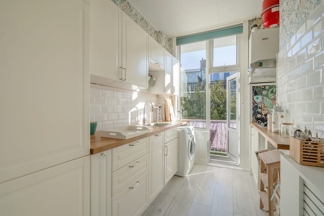 Photo 11 of Hendrik van Deventerstraat 145