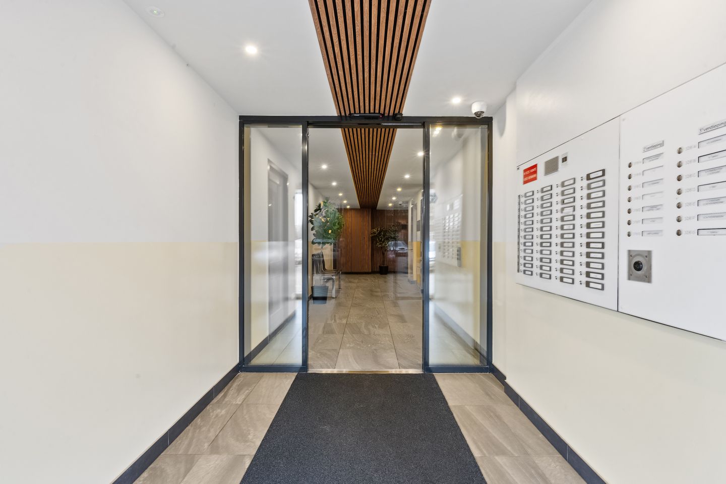 Foto 25 van Robert Kochlaan 326-C