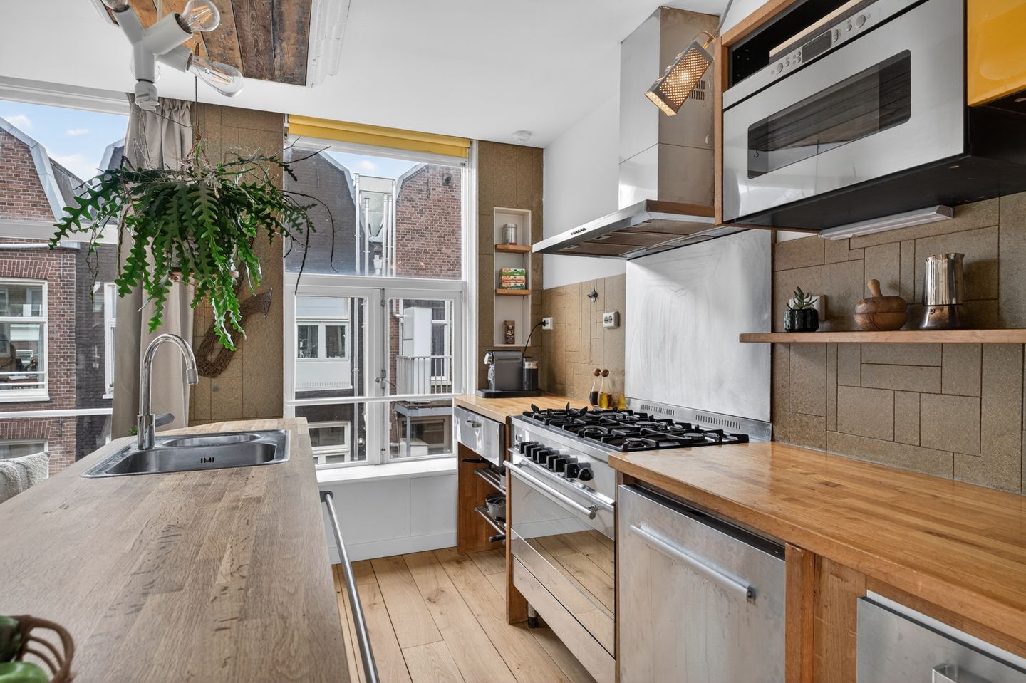 Photo 14 of Albert Cuypstraat 71-A3