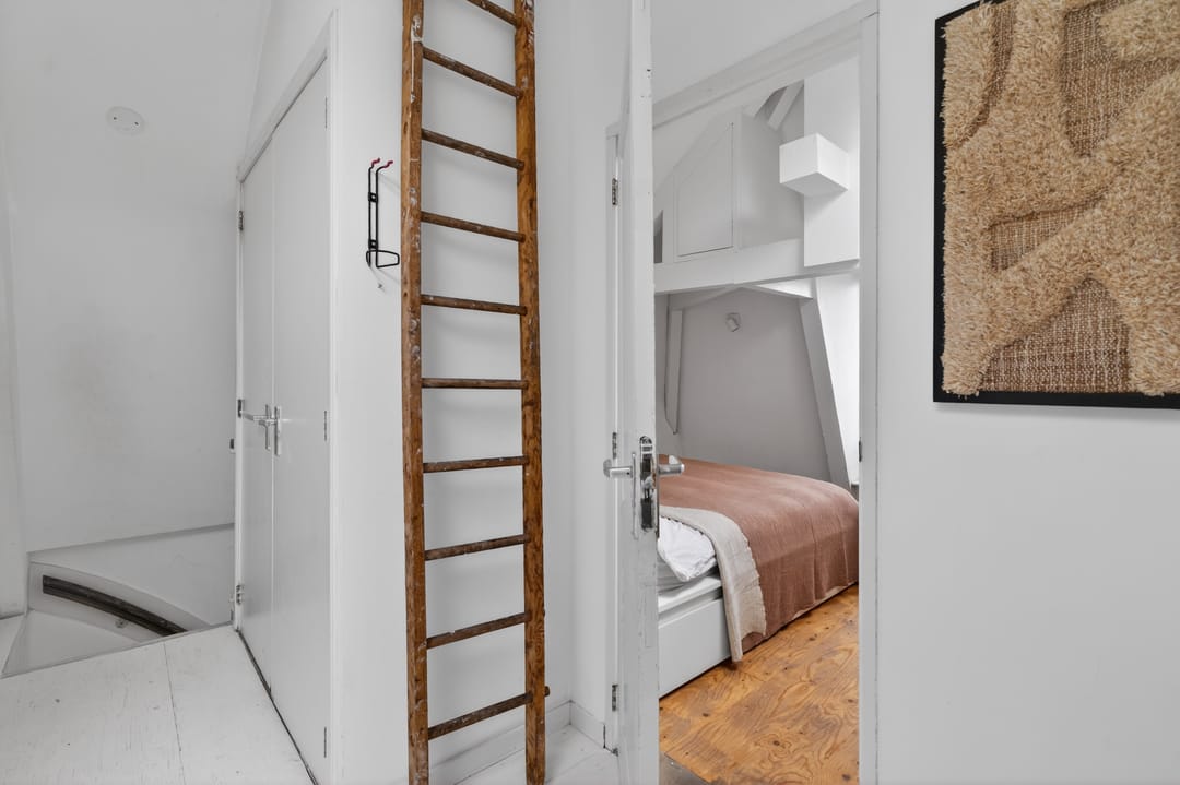 Photo 32 of Albert Cuypstraat 71-A3