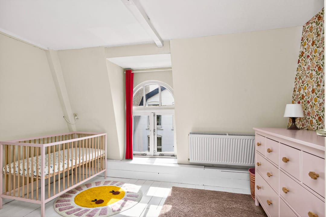 Photo 28 of Esstraat 2