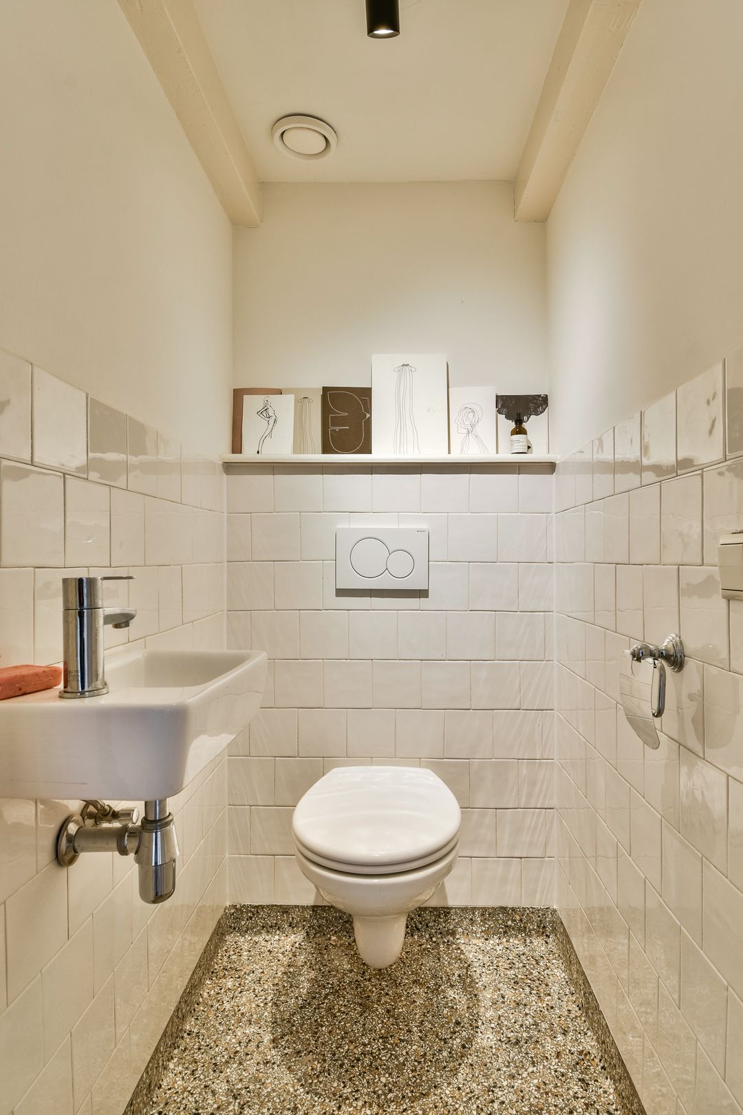 Photo 16 of Bloemstraat 188-E