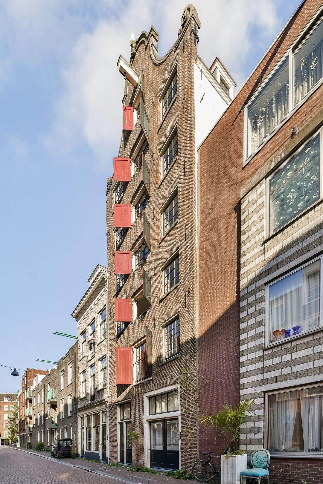 Photo 17 of Bloemstraat 188-E