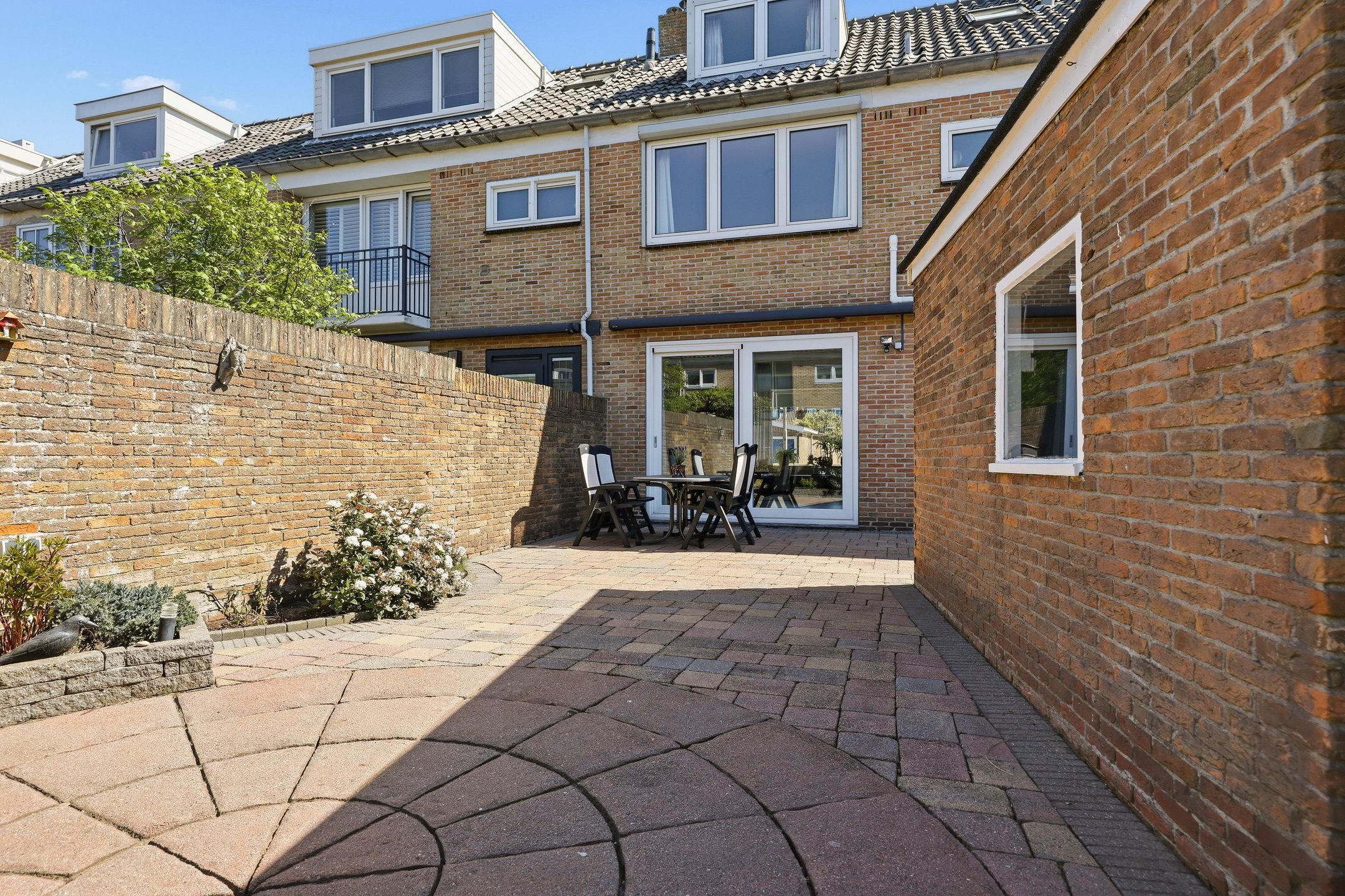 Bright terraced house with 4 bedrooms near IJmuiden beach and dunes — 12