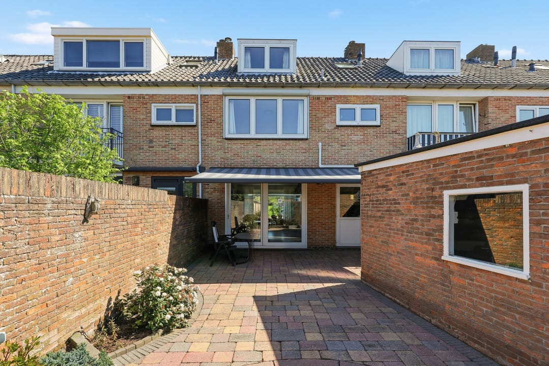 Bright terraced house with 4 bedrooms near IJmuiden beach and dunes — 13