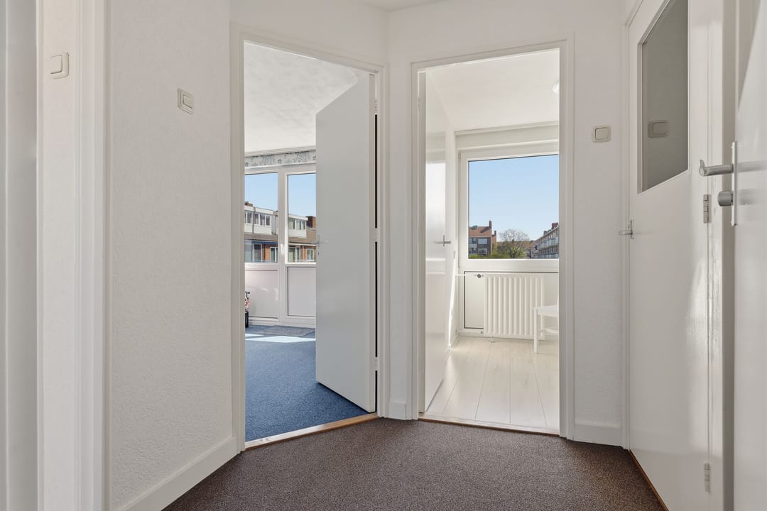 Bright terraced house with 4 bedrooms near IJmuiden beach and dunes — 16