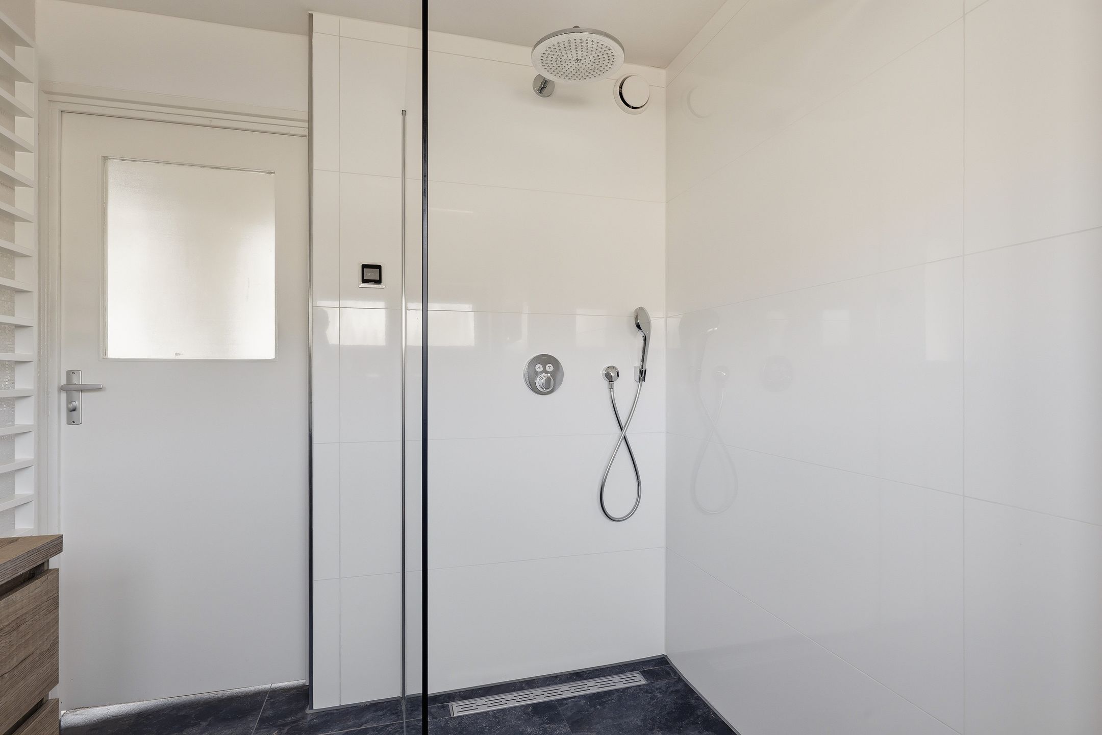 Bright terraced house with 4 bedrooms near IJmuiden beach and dunes — 24