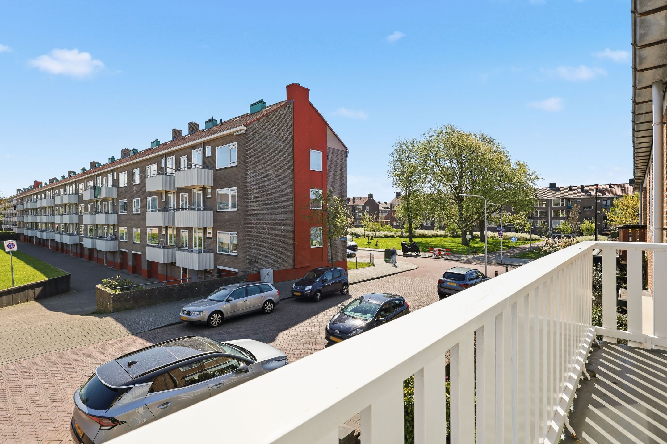 Bright terraced house with 4 bedrooms near IJmuiden beach and dunes — 27