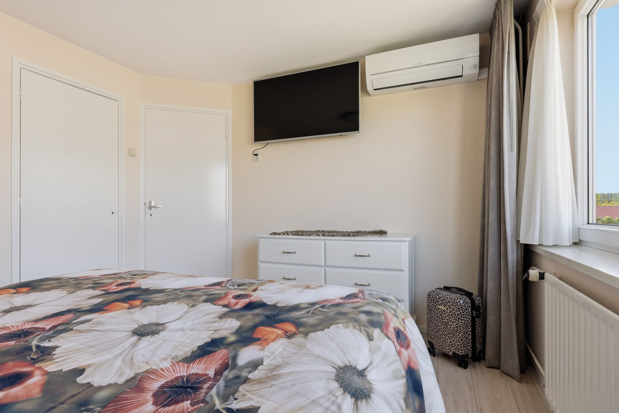 Bright terraced house with 4 bedrooms near IJmuiden beach and dunes — 18