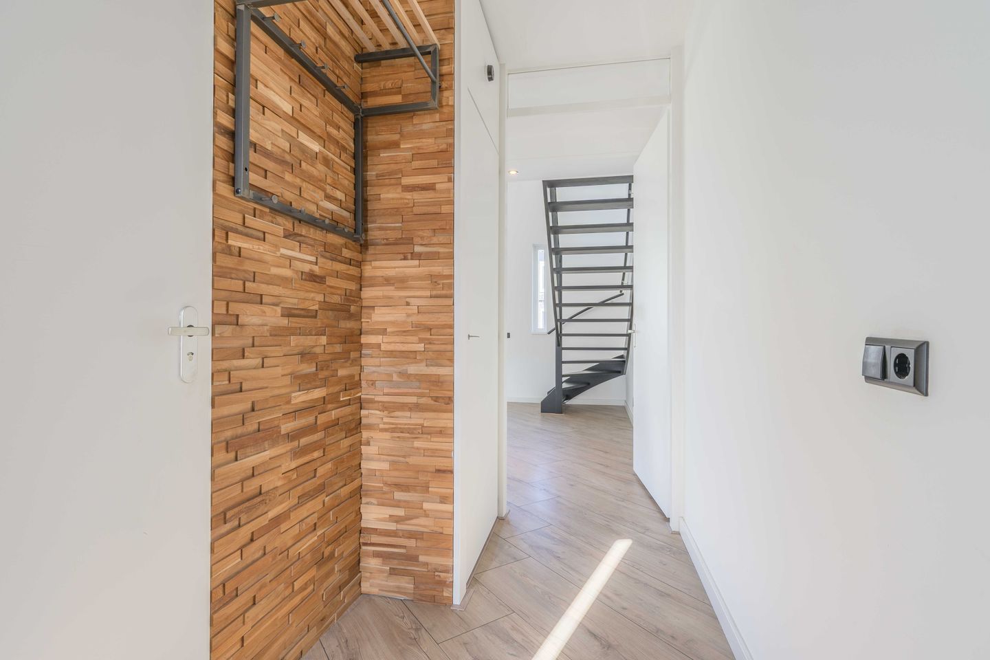 Foto 14 van Burgemeester Van der Reijdensingel 62