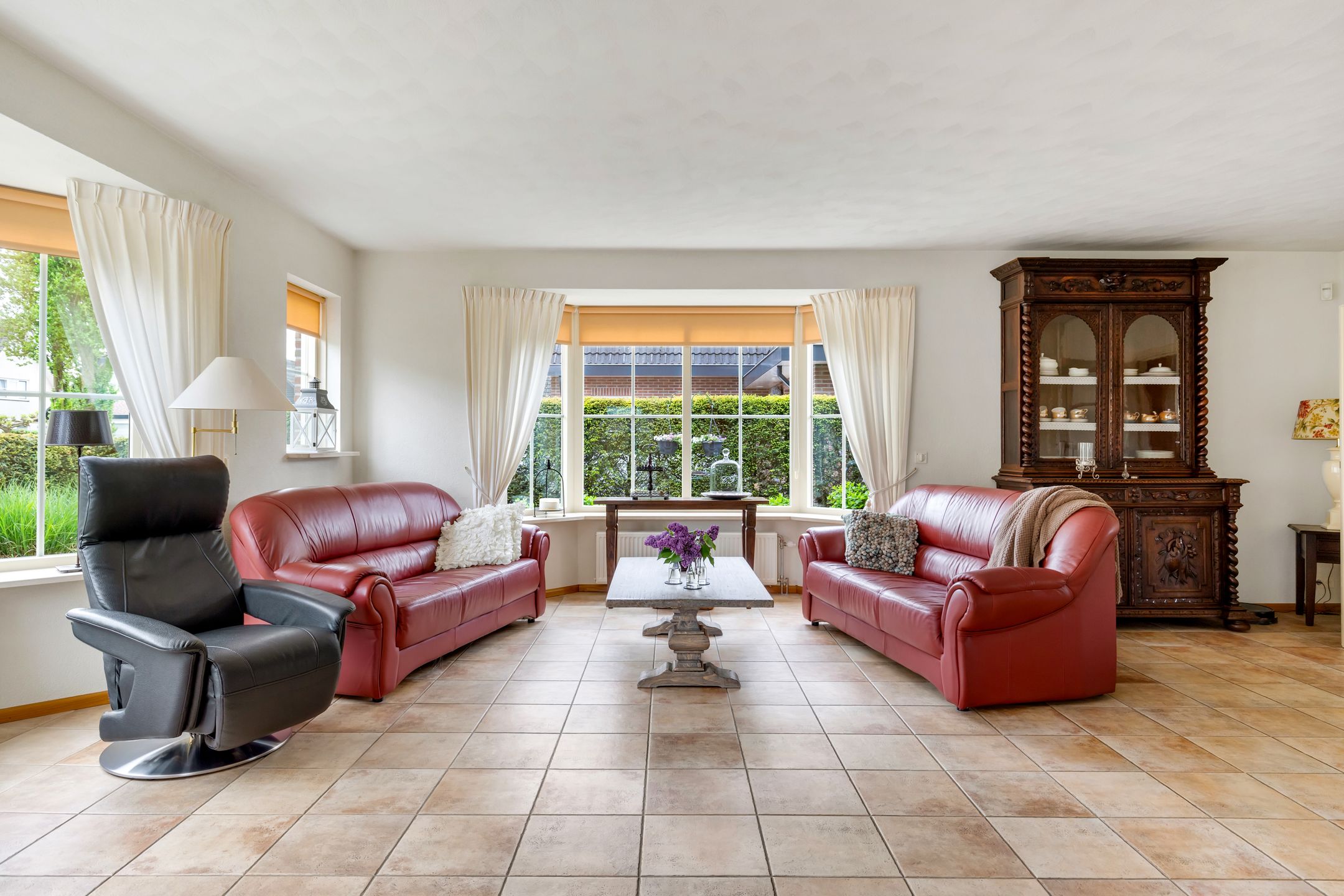 Foto 12 van Meester Folkertsstraat 29