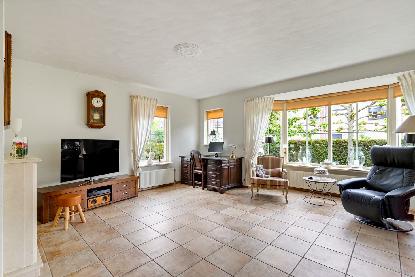 Foto 14 van Meester Folkertsstraat 29