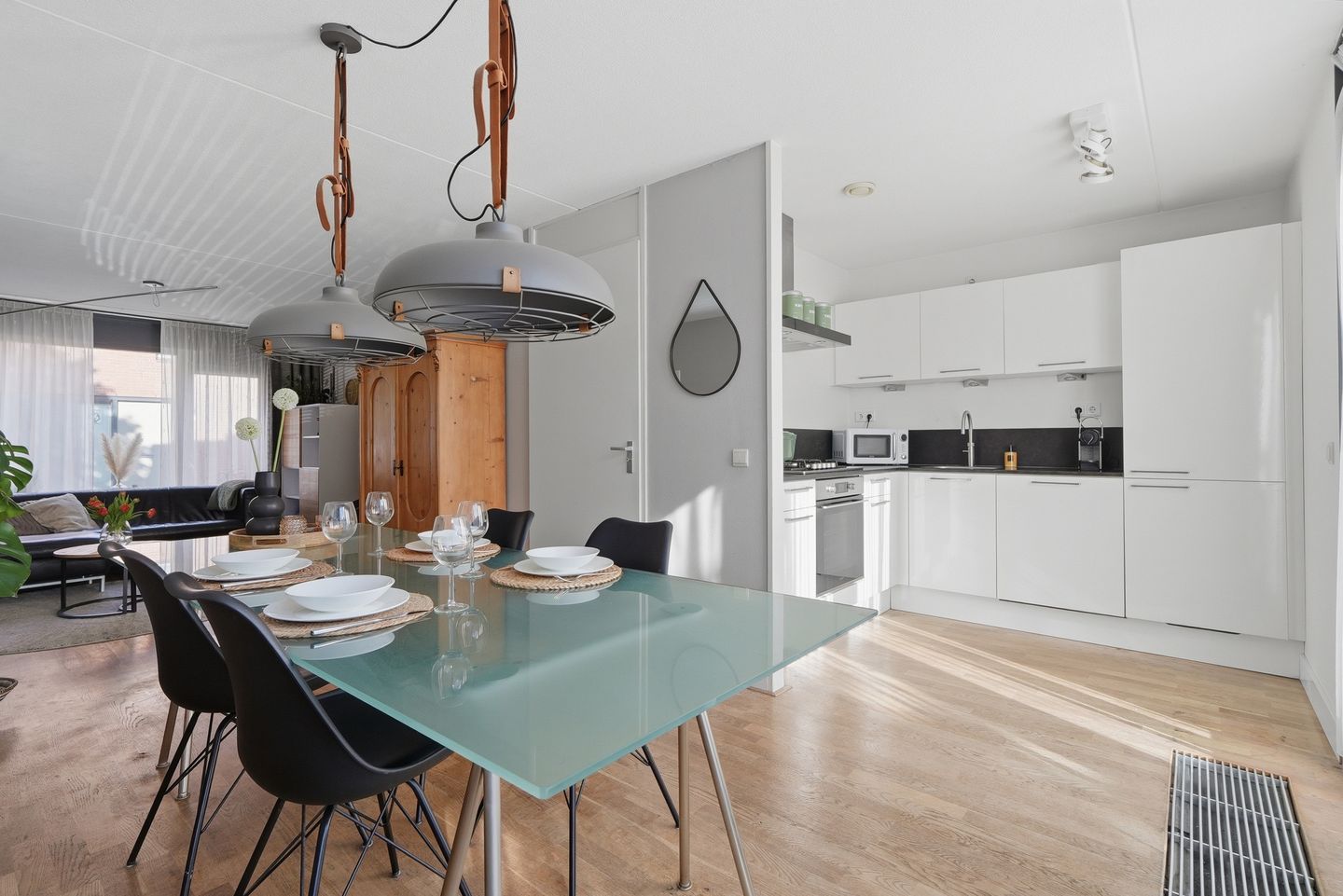 Foto 5 van Adriaen van de Vennestraat 2