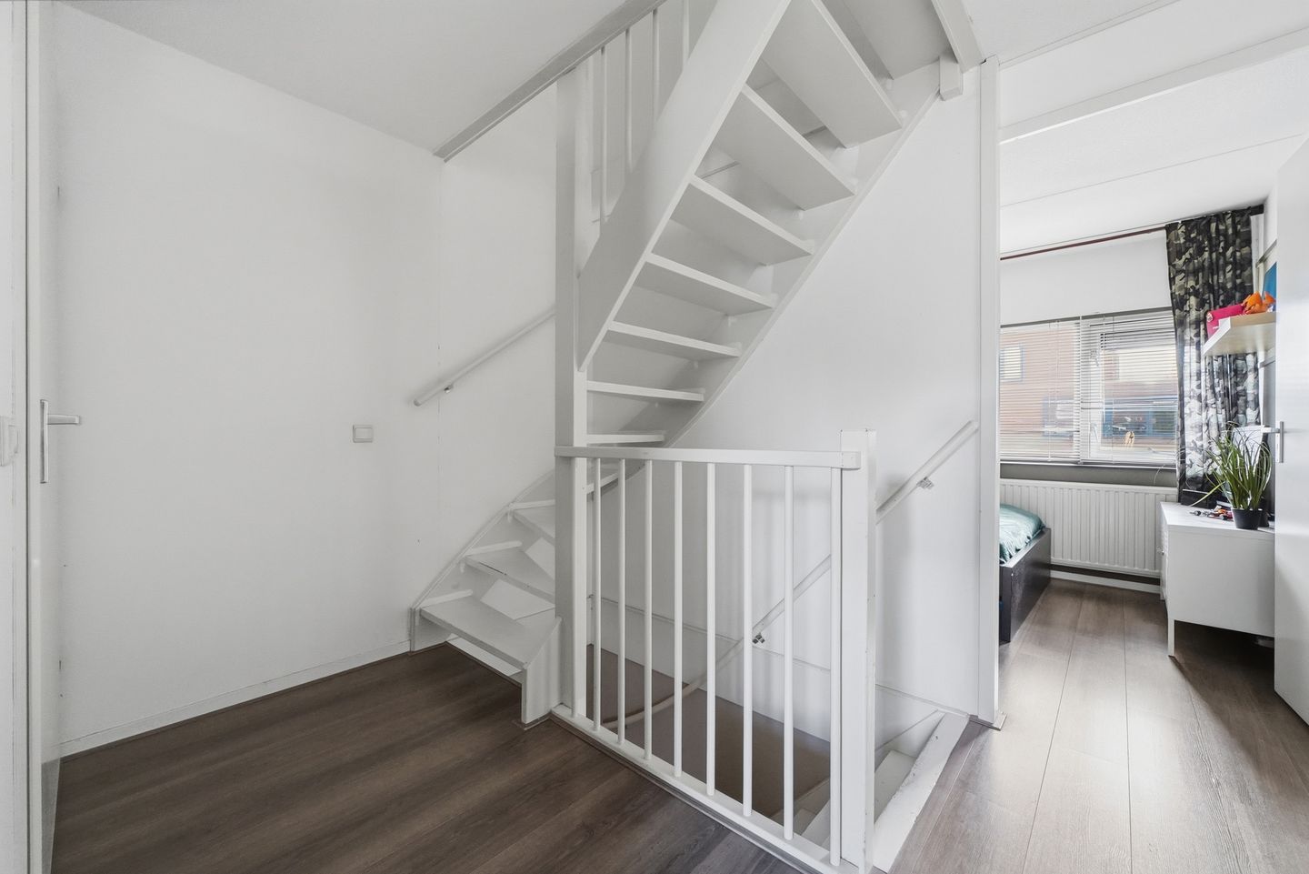 Foto 10 van Adriaen van de Vennestraat 2