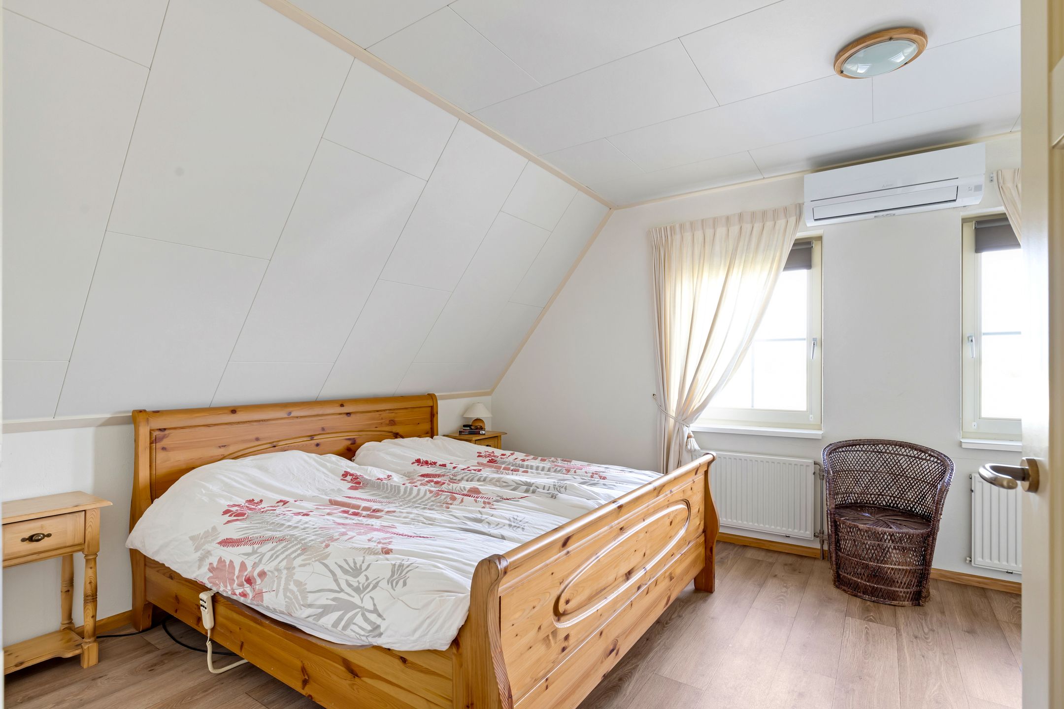 Foto 21 van Meester Folkertsstraat 29