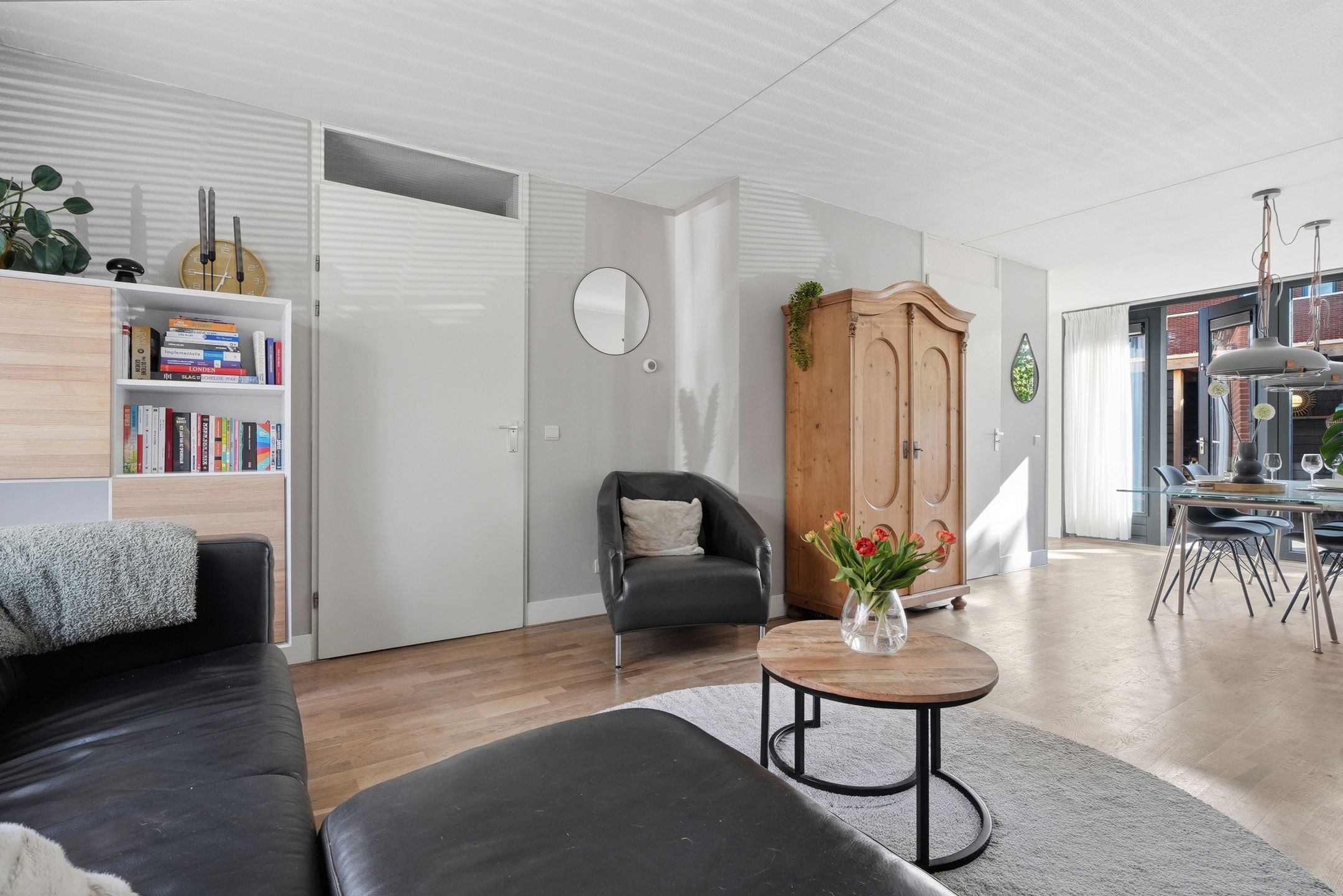 Foto 3 van Adriaen van de Vennestraat 2