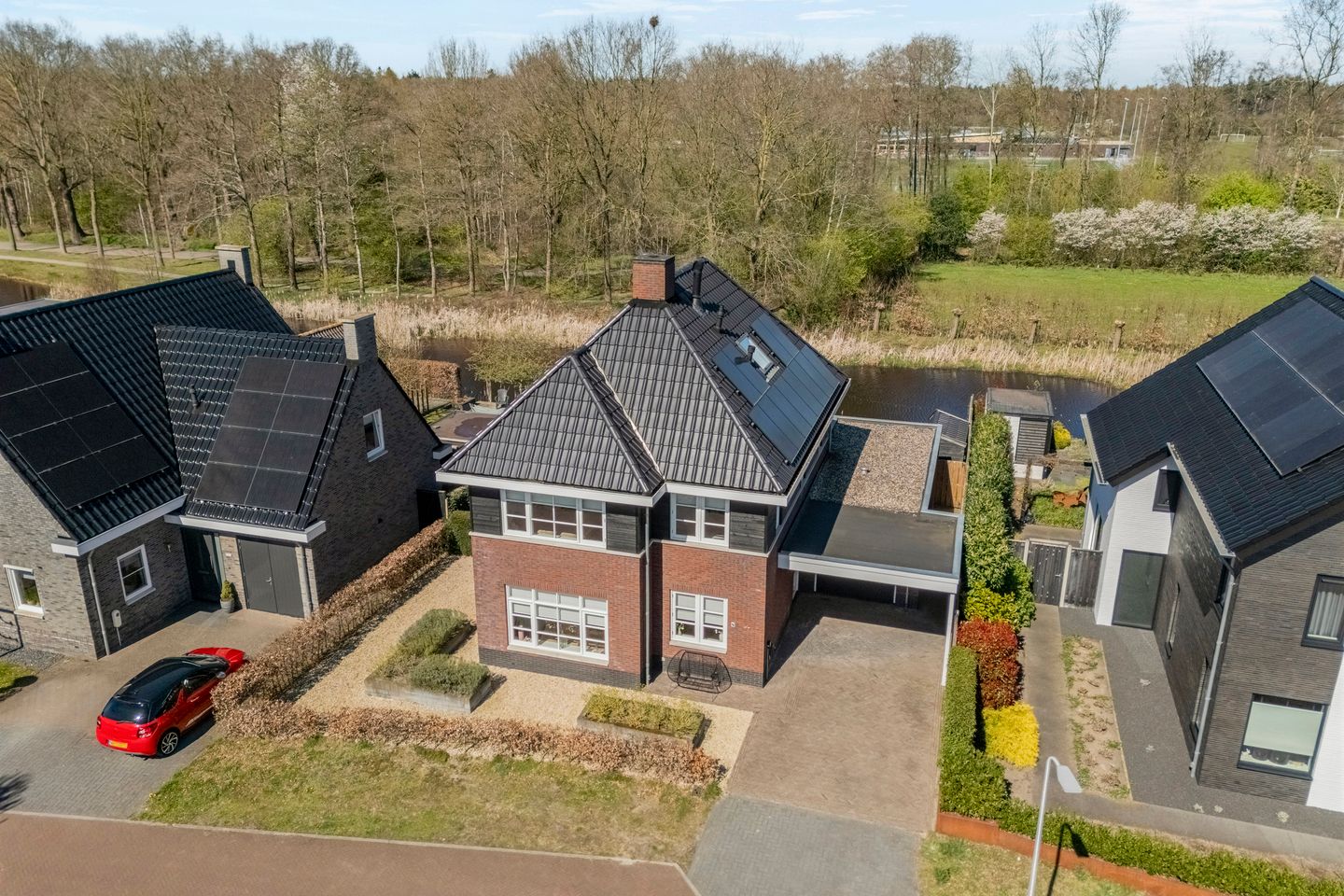 Foto 4 van Lantheer 44