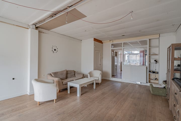 Photo 3 of Wijkerstraatweg 275