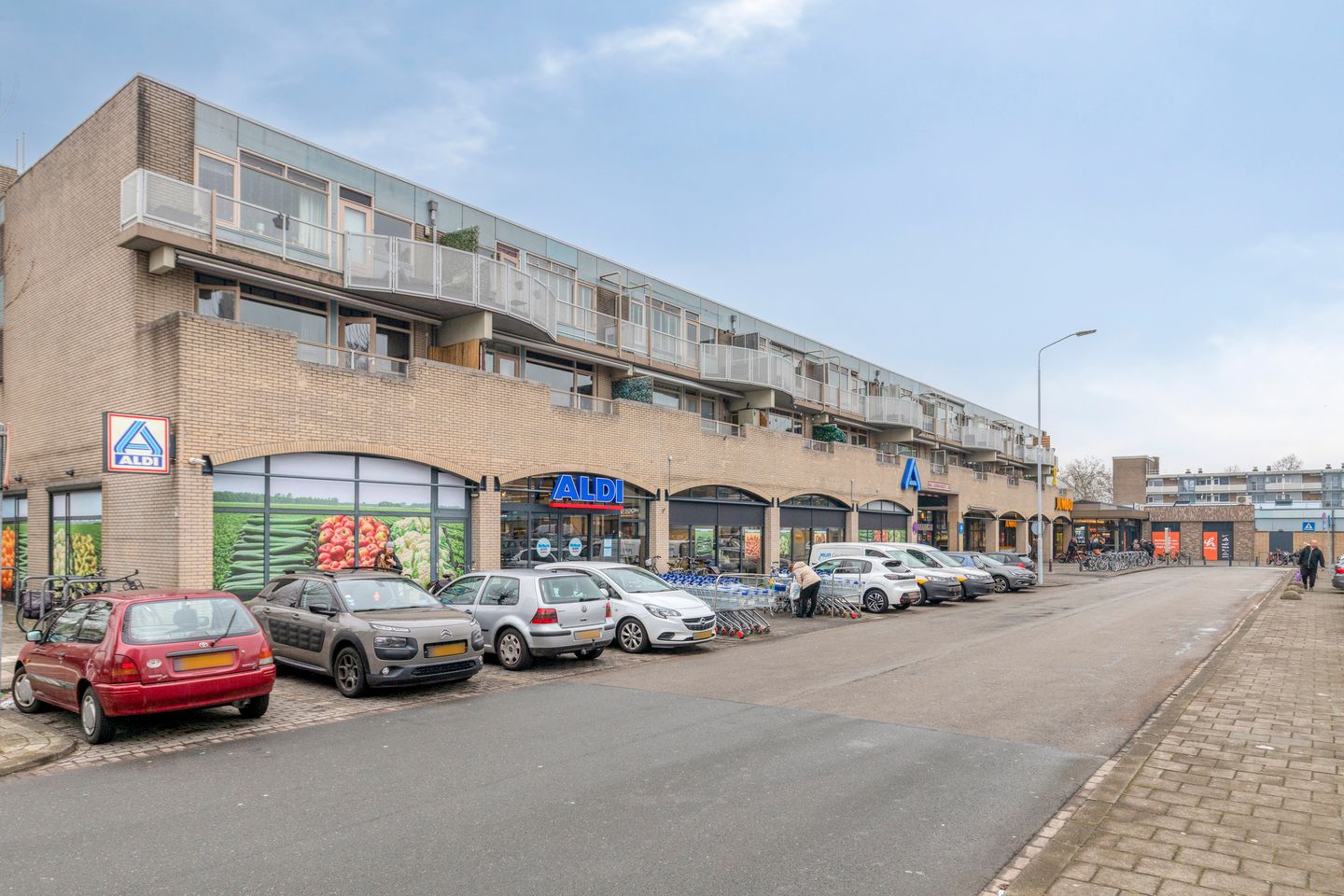 Foto 29 van Roeselarestraat 612