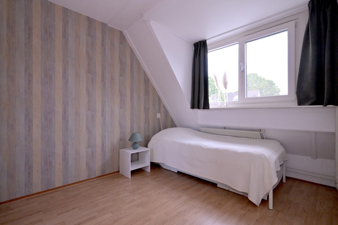 Semi-detached house with beautiful garden and garage in Schalkhaar — 16