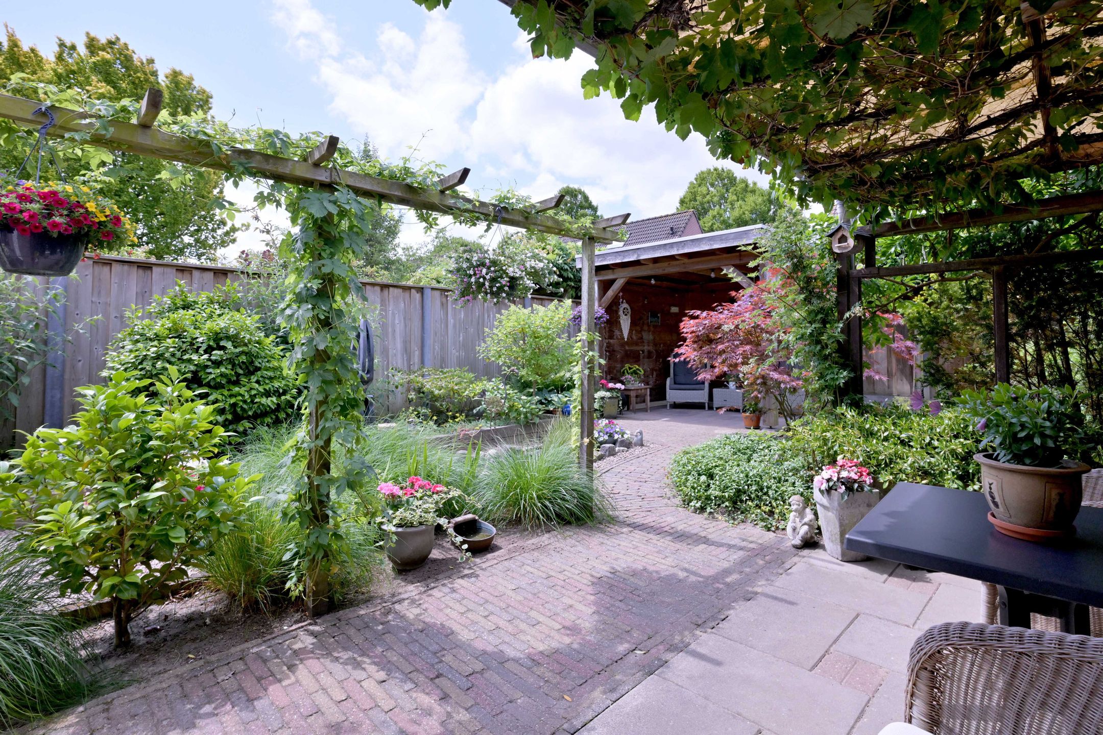 Semi-detached house with beautiful garden and garage in Schalkhaar — 30