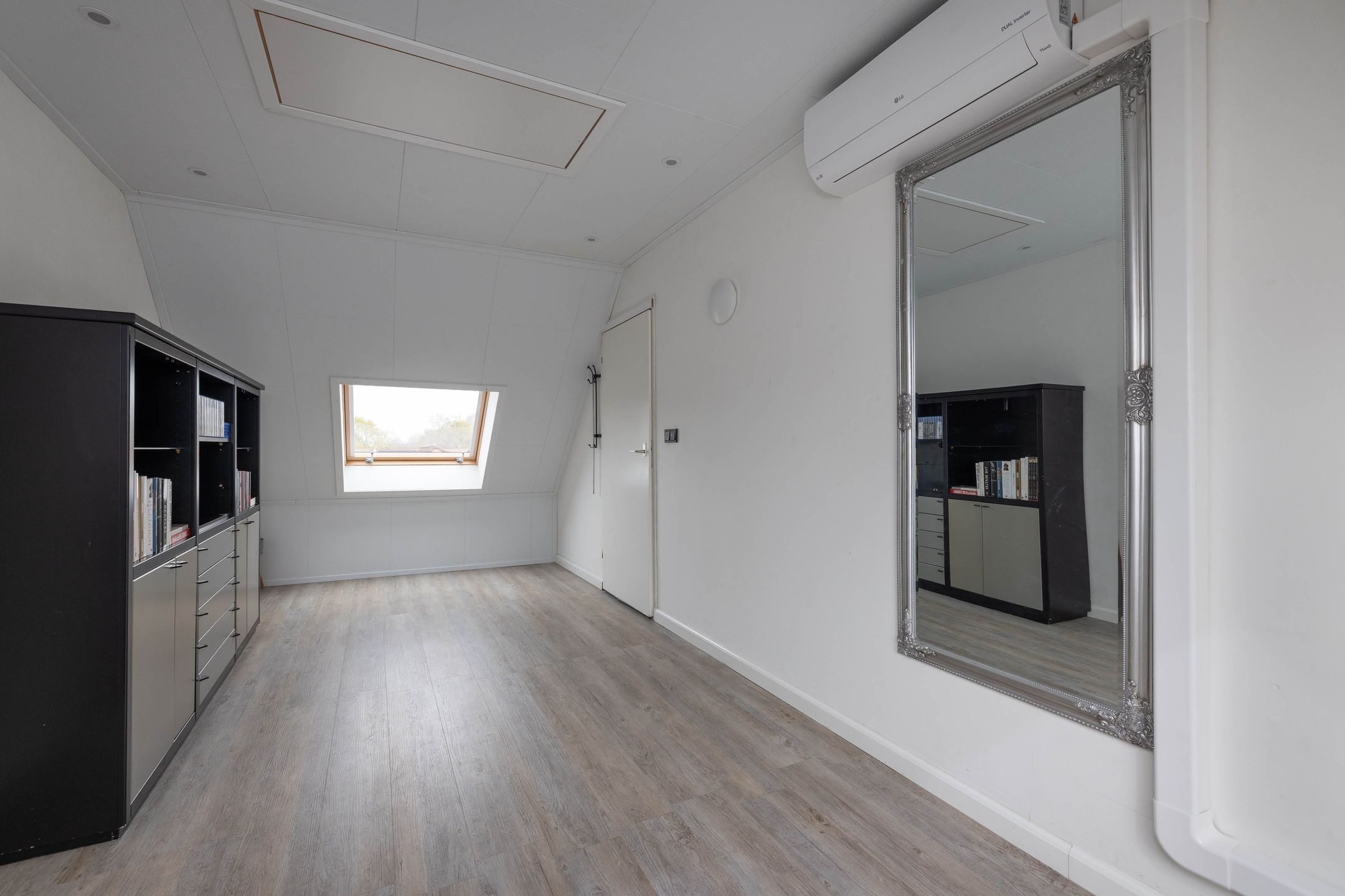 Foto 21 van Robert Stolzstraat 69