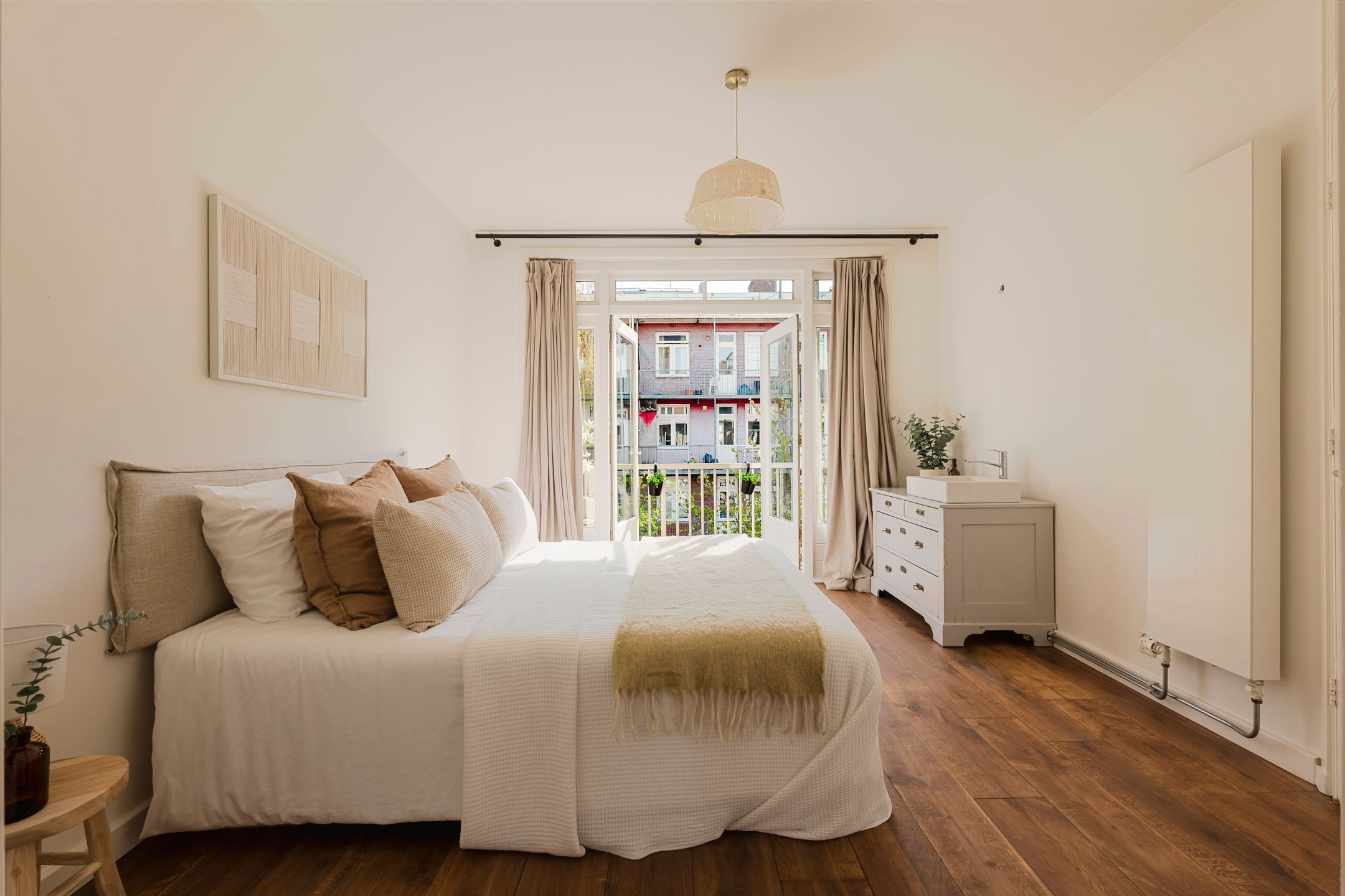 Photo 15 of Woestduinstraat 143-2