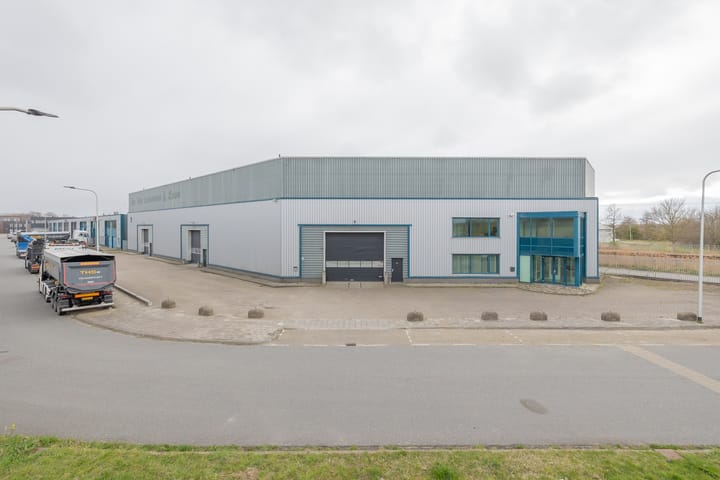 Madame Curiestraat 2, Sassenheim