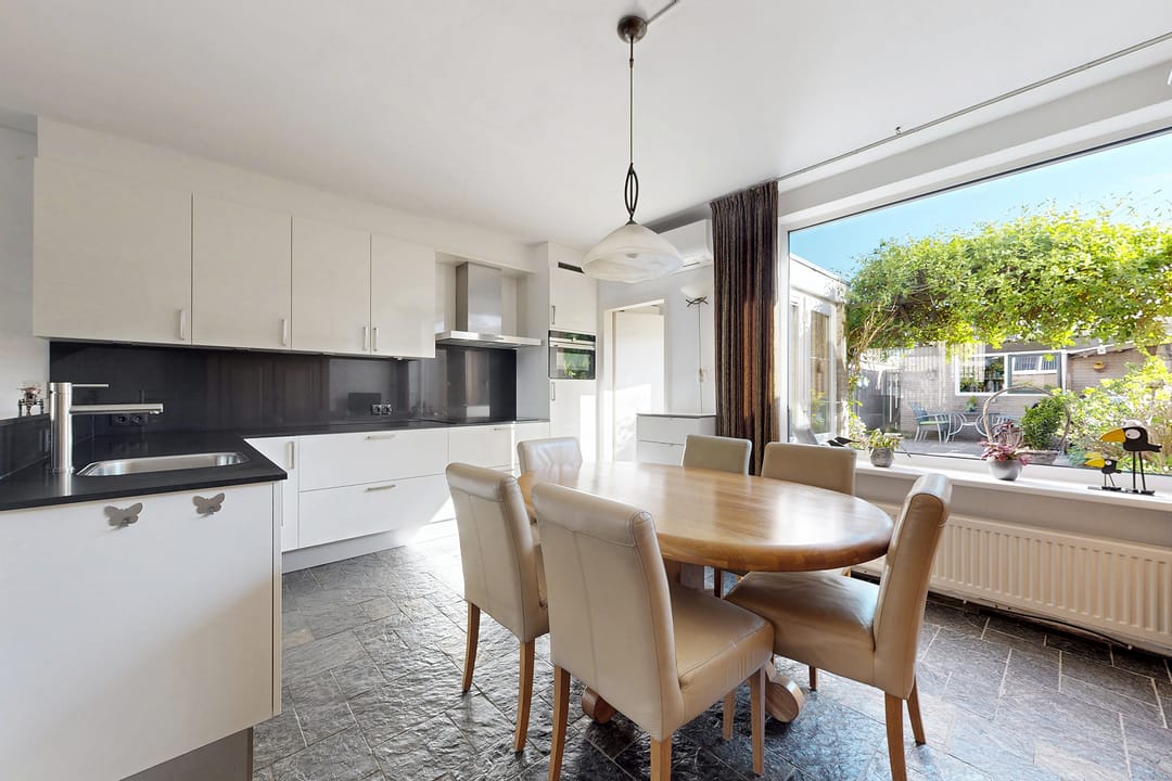 Photo 17 of Van Puttenstraat 12