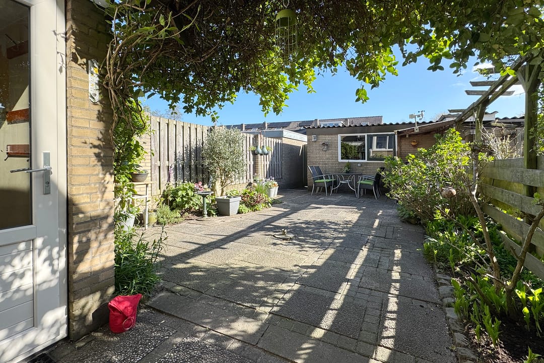 Photo 47 of Van Puttenstraat 12