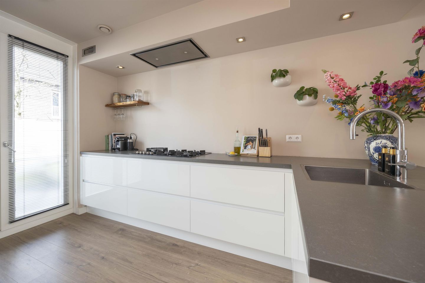 Foto 10 van Delflandstraat 3