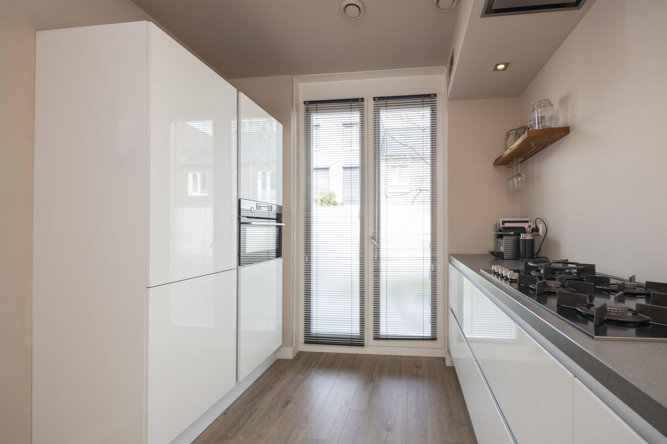 Foto 12 van Delflandstraat 3