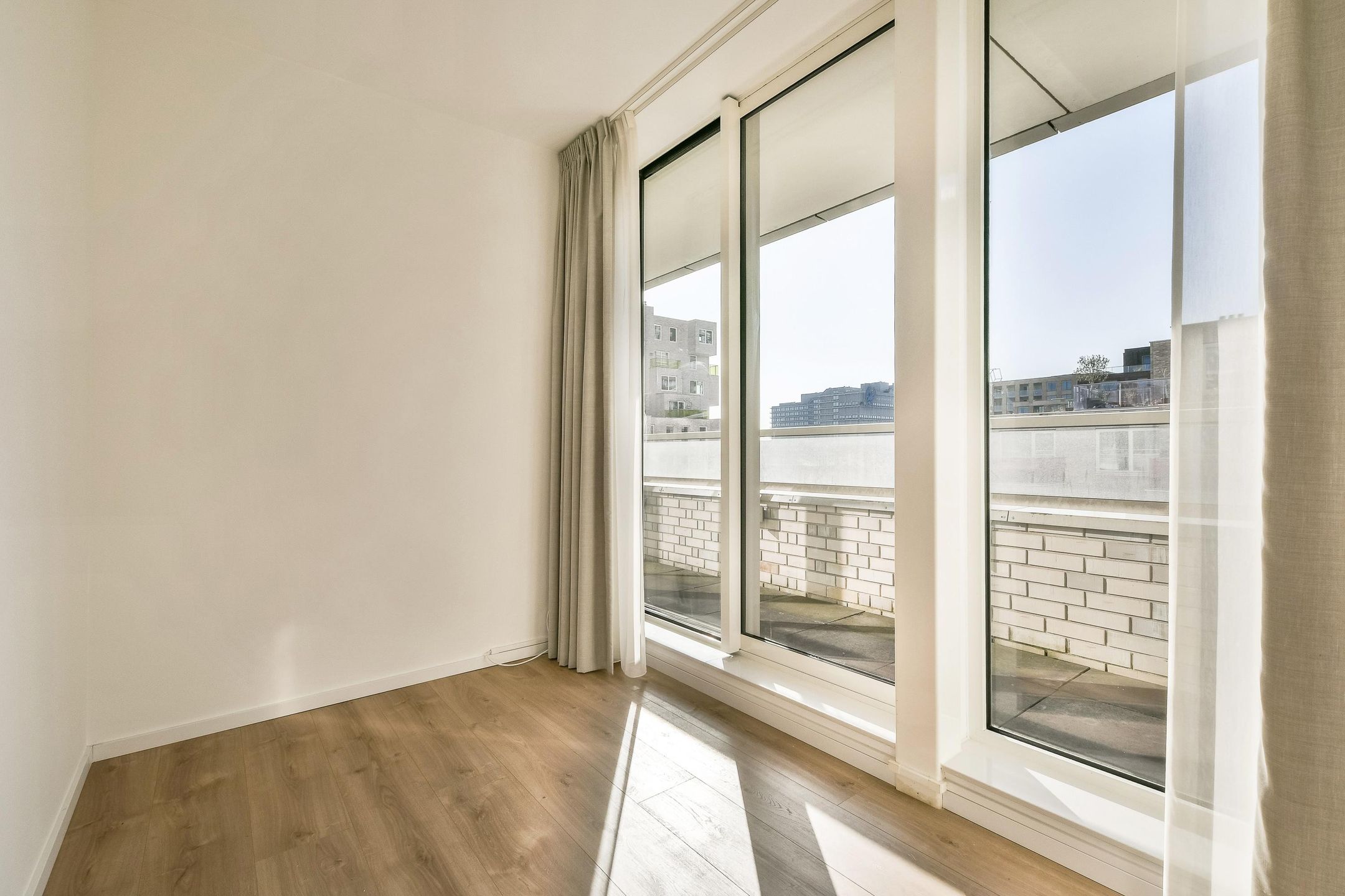 Photo 18 of Peter Schatstraat 97