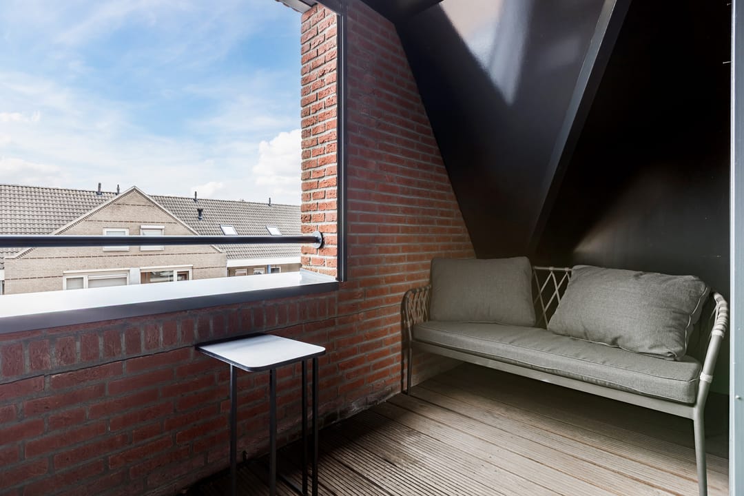 Spacious Move-in Ready Apartment with Two Balconies in the Heart of Reusel — 17