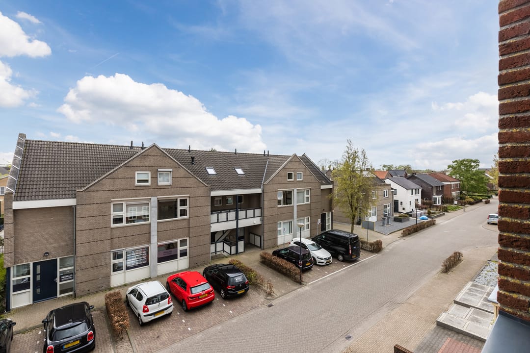 Spacious Move-in Ready Apartment with Two Balconies in the Heart of Reusel — 32