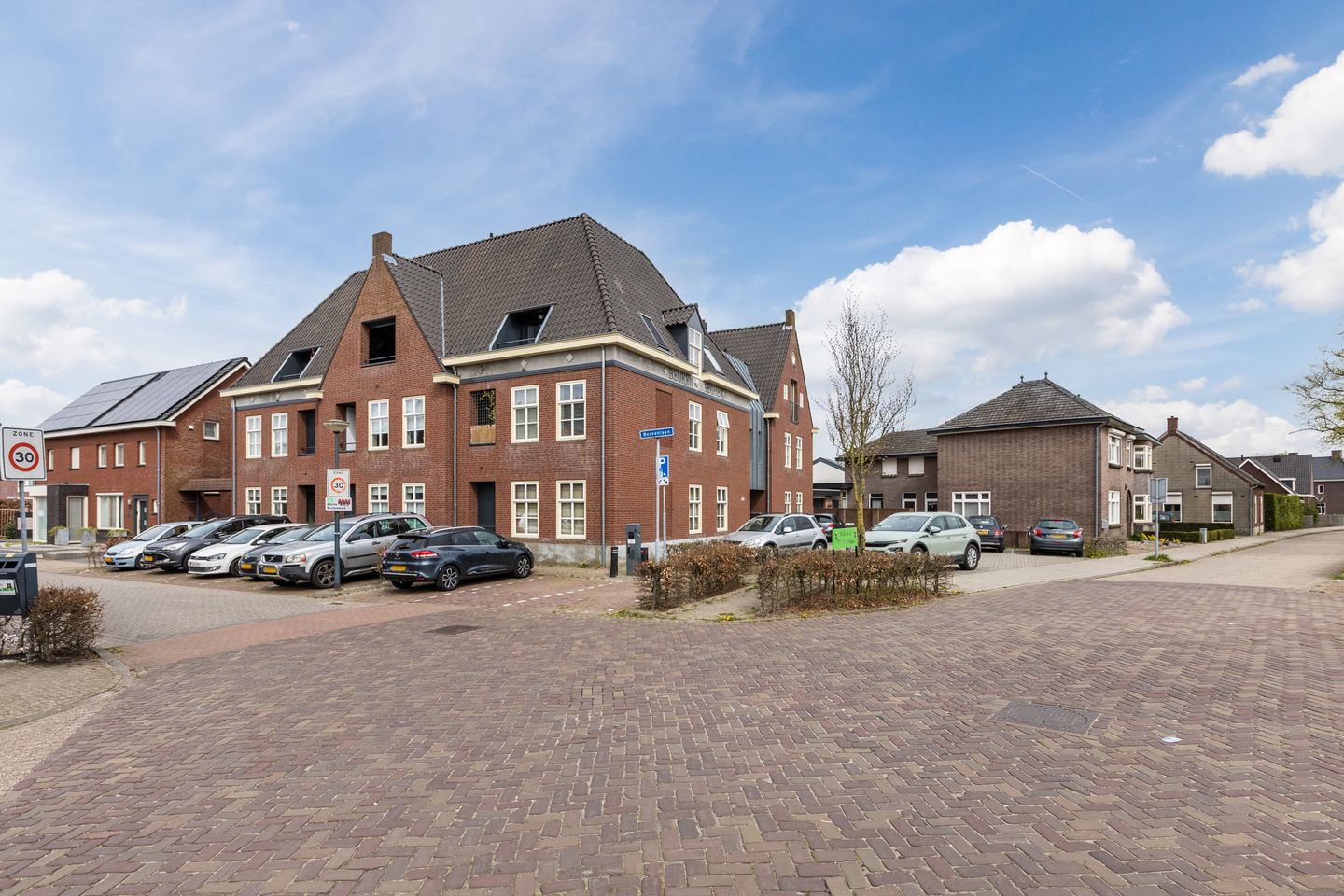 Spacious Move-in Ready Apartment with Two Balconies in the Heart of Reusel — 34