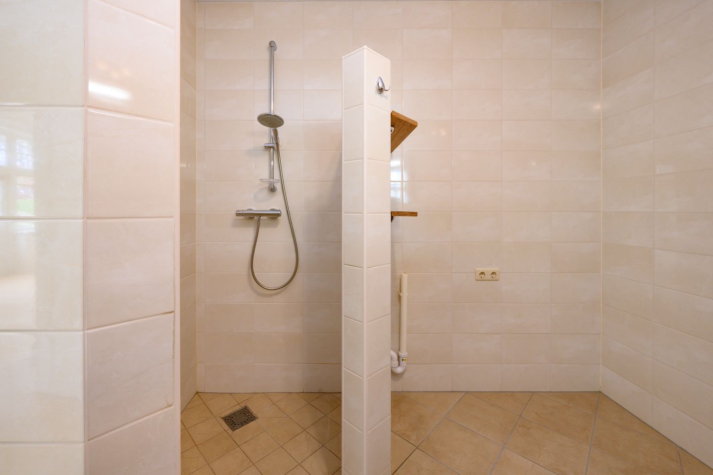 Foto 14 van Badhuislaan 11