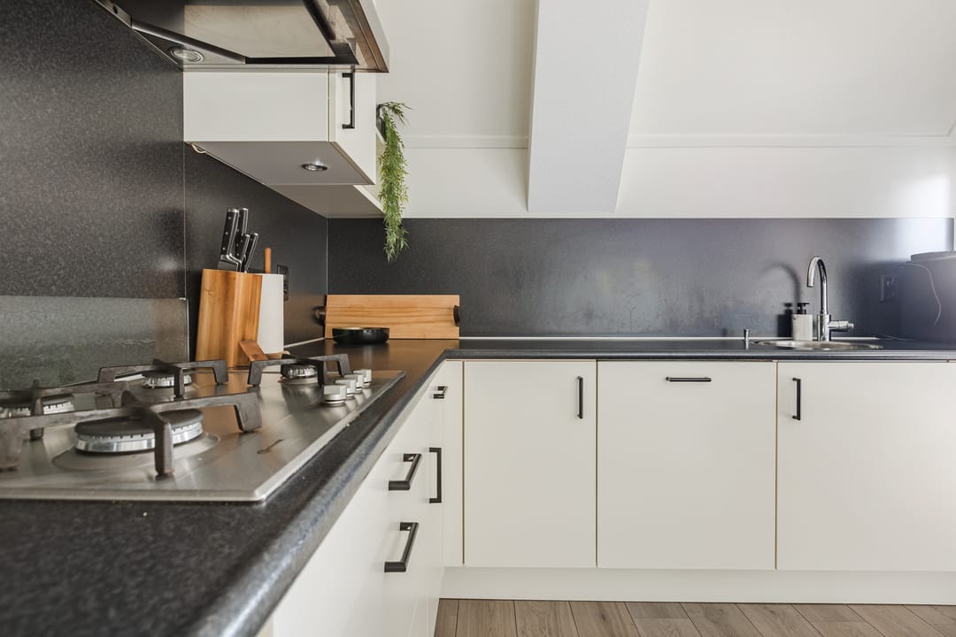 Spacious Move-in Ready Apartment with Two Balconies in the Heart of Reusel — 16
