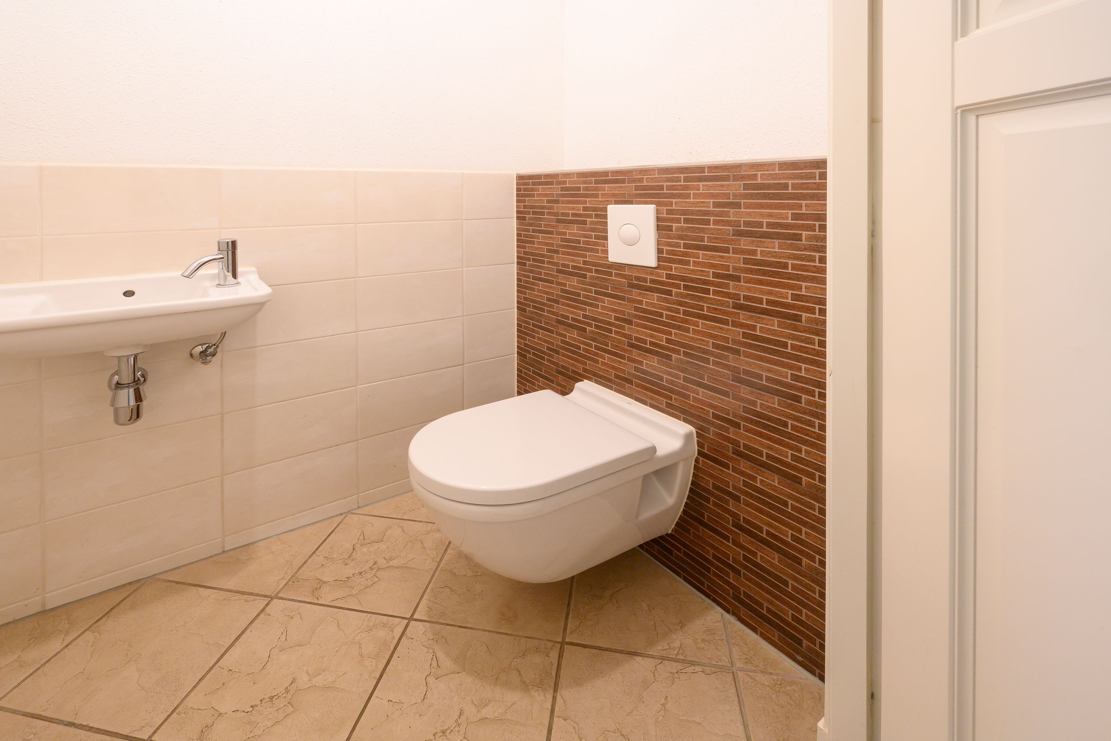 Foto 18 van Badhuislaan 11