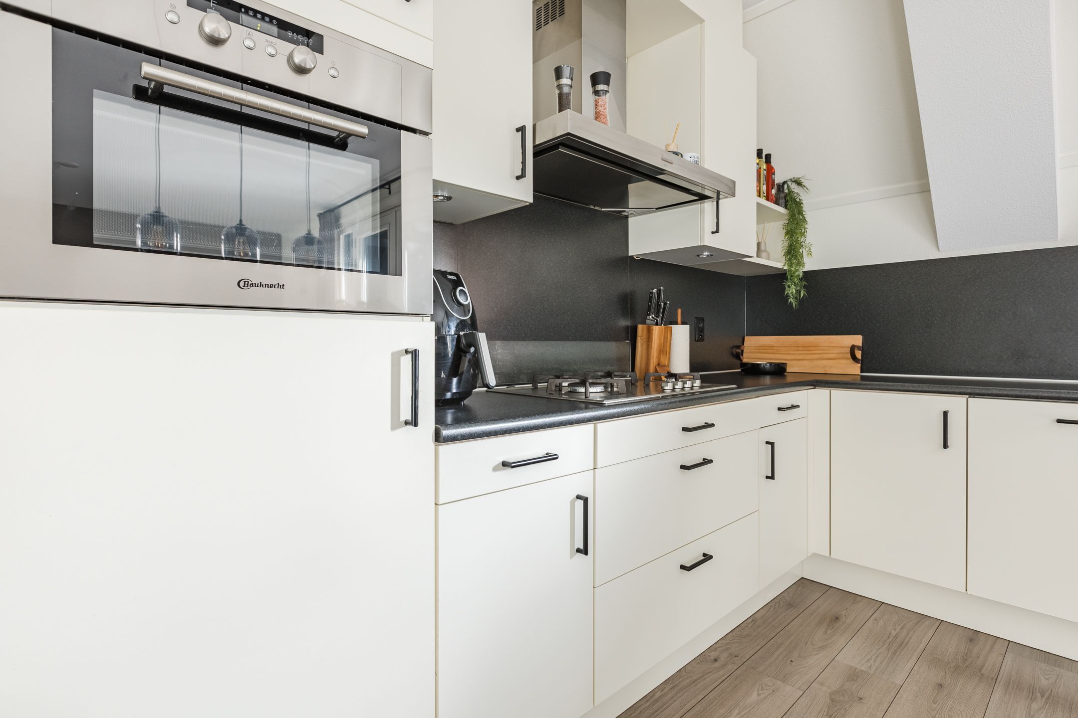 Spacious Move-in Ready Apartment with Two Balconies in the Heart of Reusel — 15