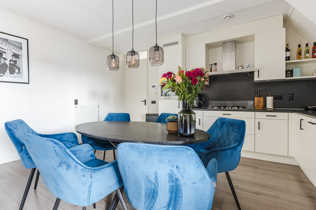Spacious Move-in Ready Apartment with Two Balconies in the Heart of Reusel — 13