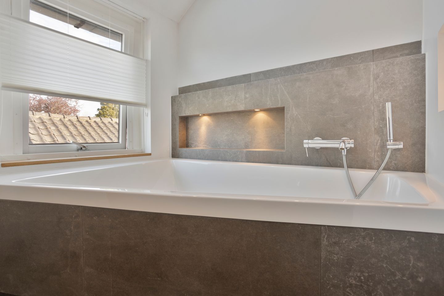 Photo 14 of Margrietstraat 9