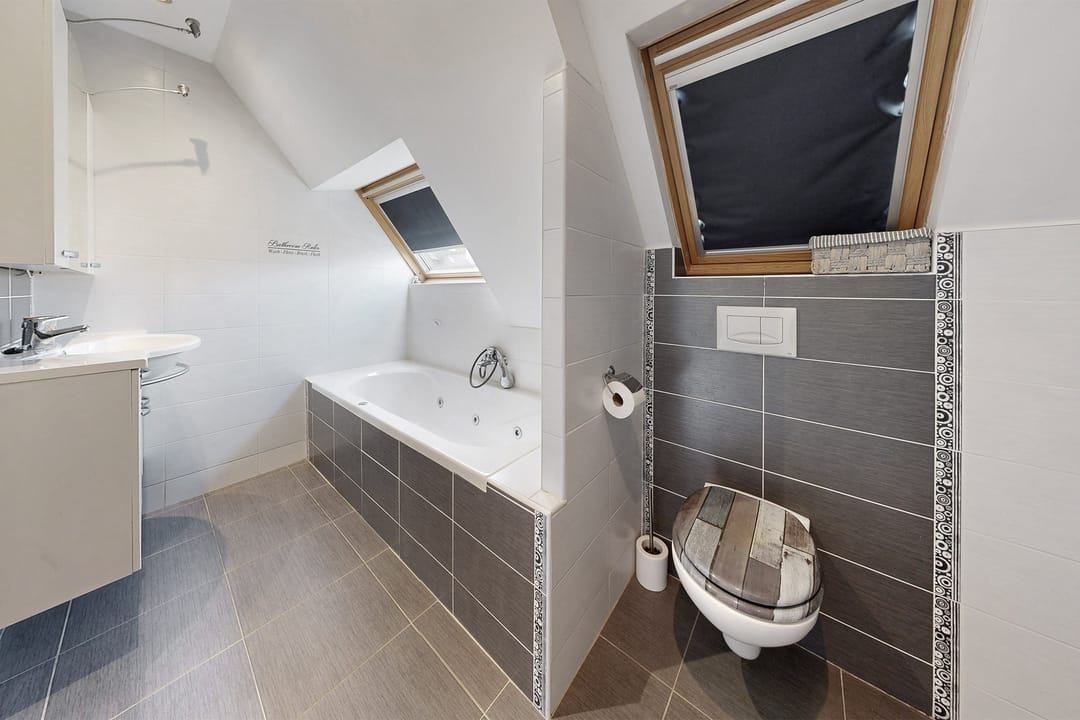 Photo 46 of Oesterzwam 17-A