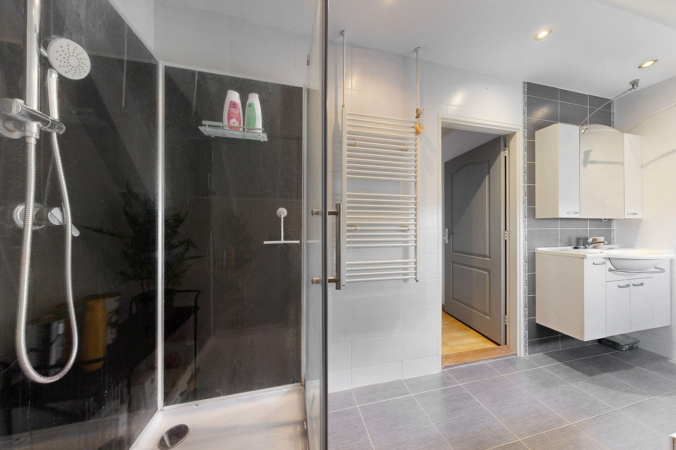 Photo 42 of Oesterzwam 17-A