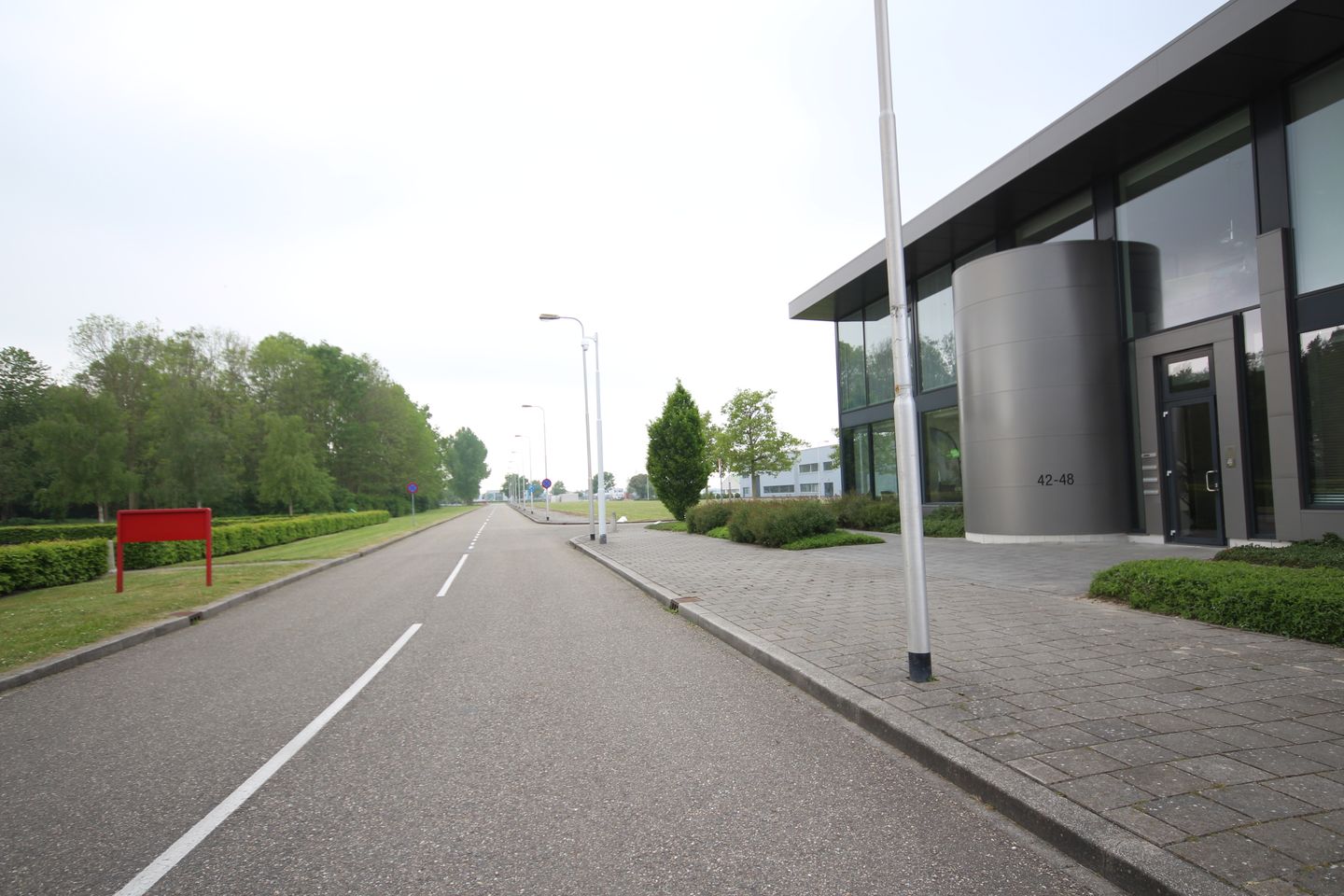 Bekijk foto 2 van Pelikaanweg 46