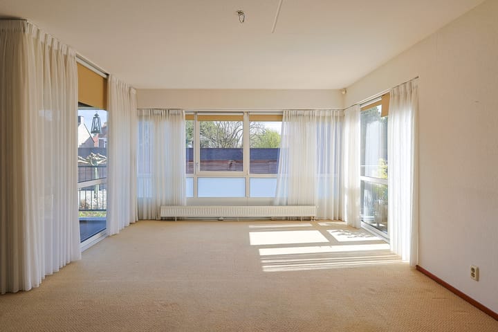 Foto 2 van Rijksweg Zuid 122-4