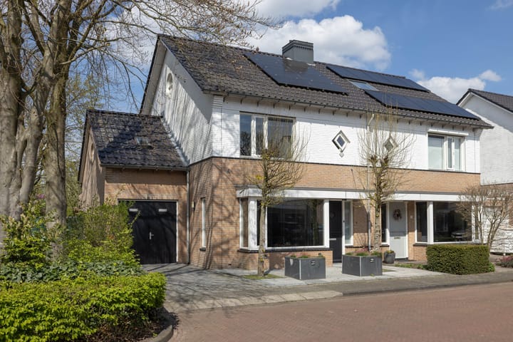 Tuinfluiterstraat 1 main image