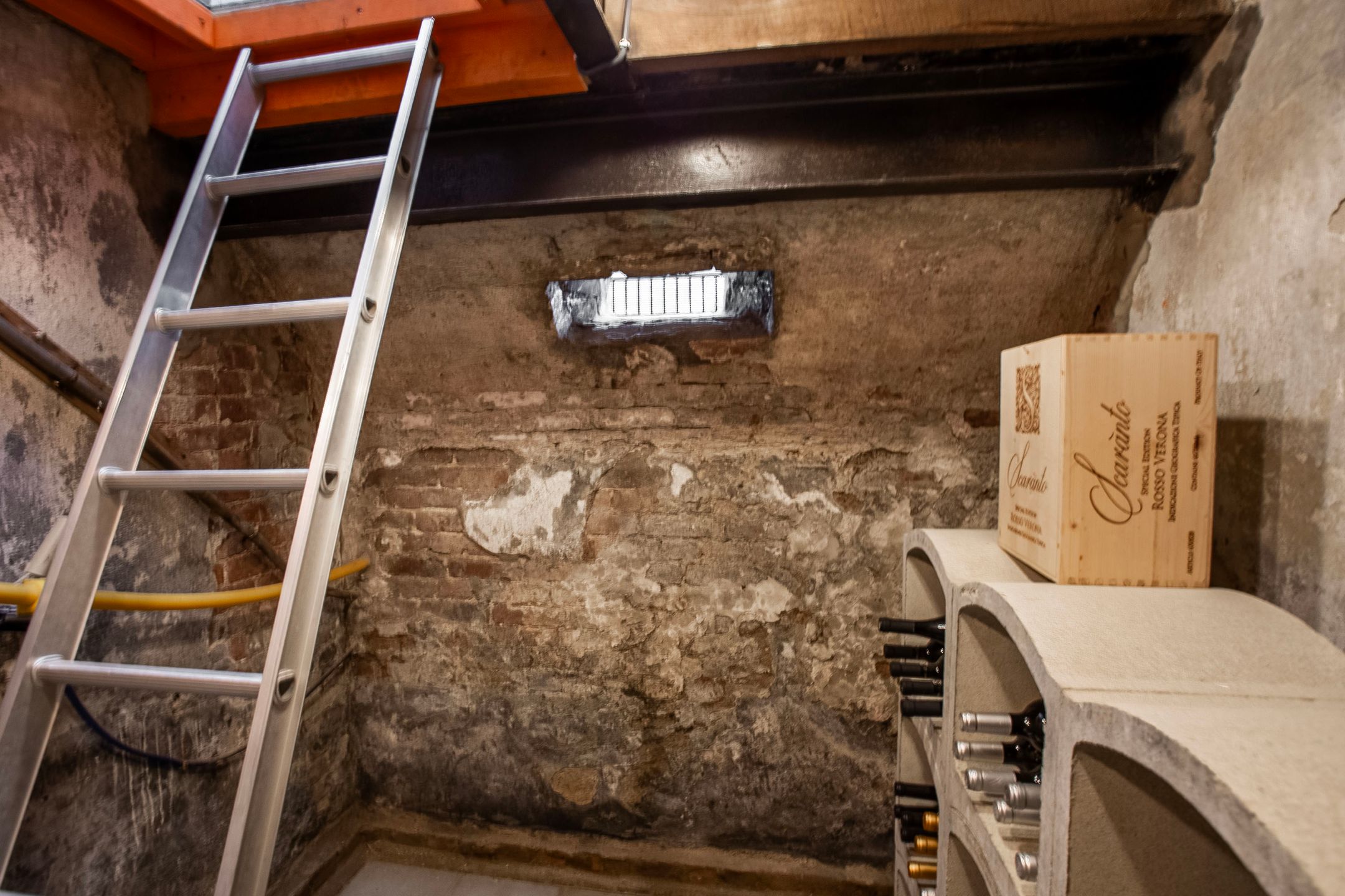 Photo 24 of Verhuellstraat 13