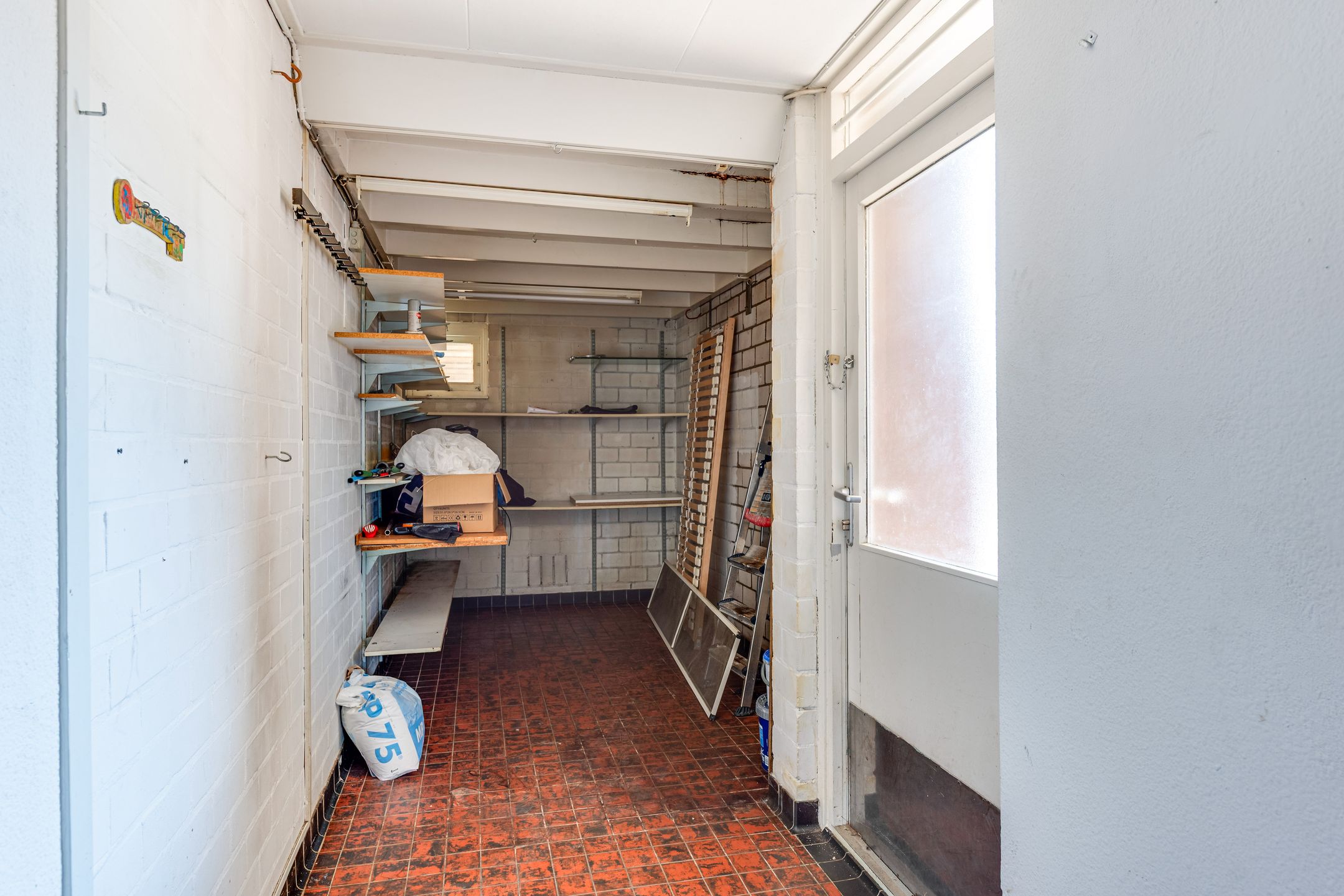 Photo 21 of Galjoen 13 23