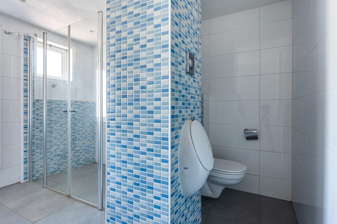 Photo 32 of Galjoen 13 23